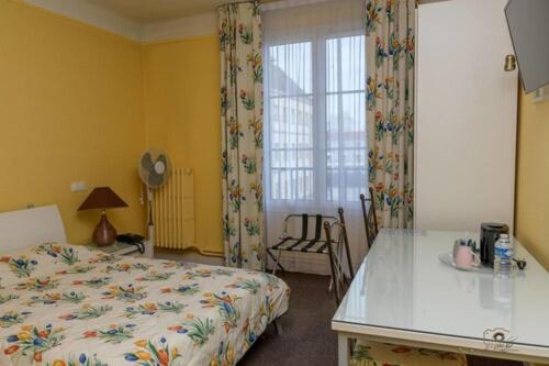 Hotel De La Cloche Vitry-le-François Esterno foto